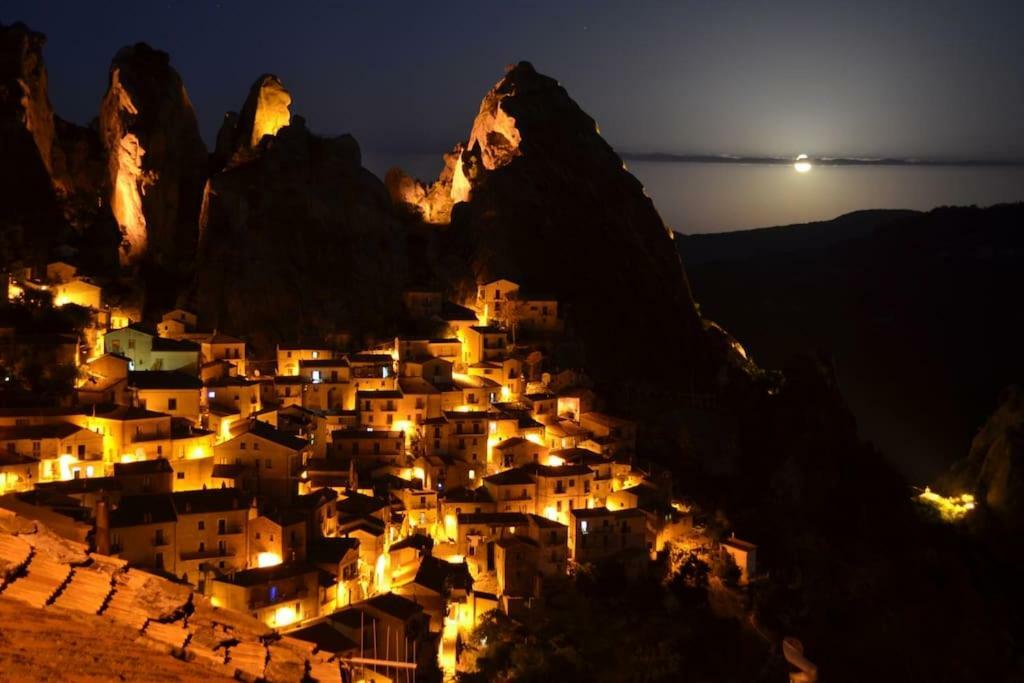Casa Contadina Lägenhet Castelmezzano Exteriör bild