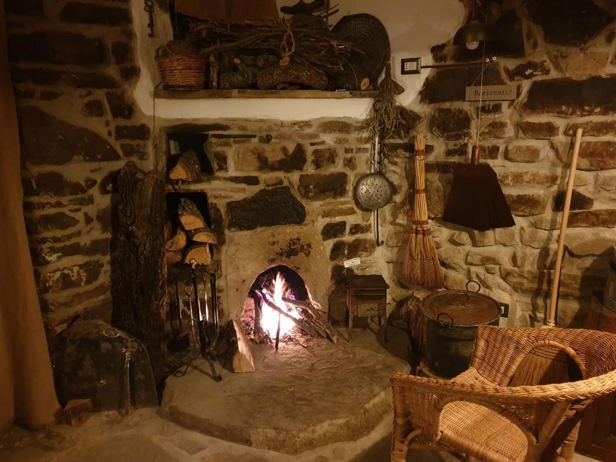 Casa Contadina Lägenhet Castelmezzano Exteriör bild